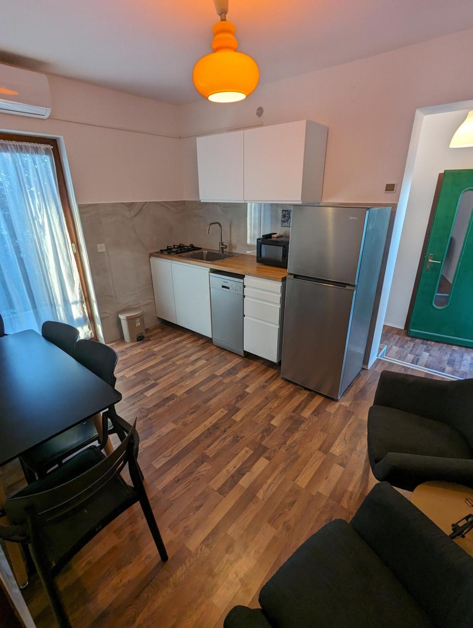 Apartments Magnolija 50M From Beach 스리마 외부 사진